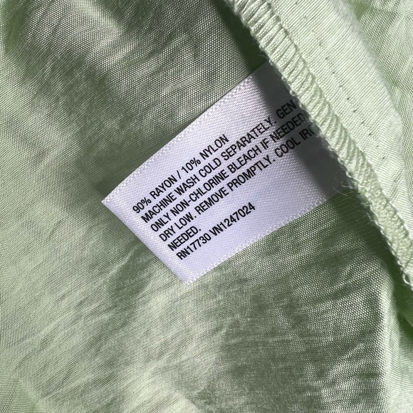 A New Day Ruffle Top New With Tags Size Medium - Picture 7 of 7